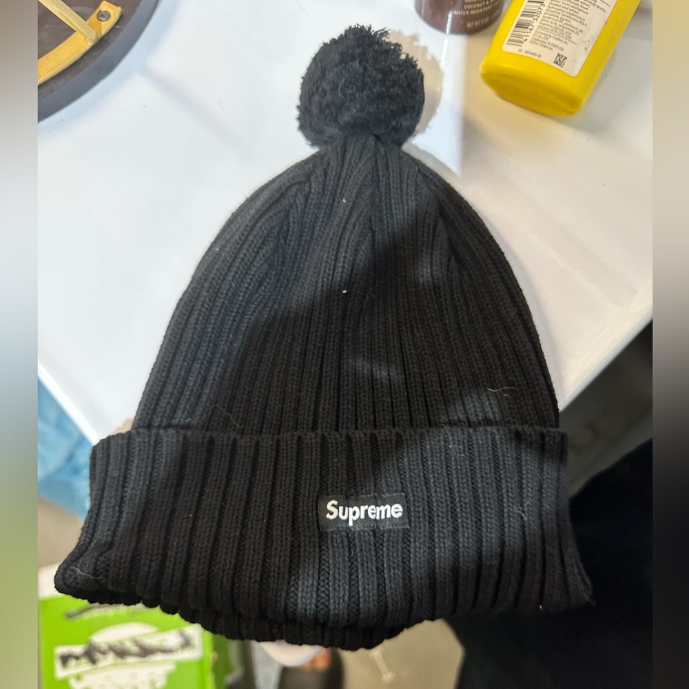 Supreme hat - Picture 2 of 4